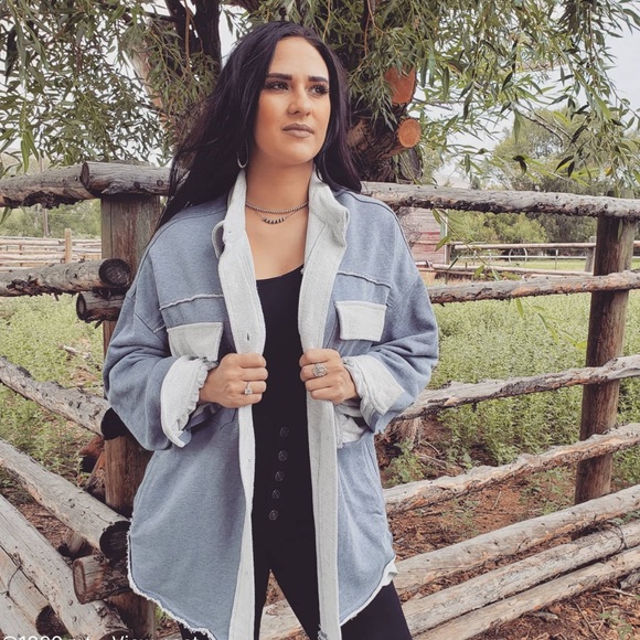 Shacket - Picture 1 of 4